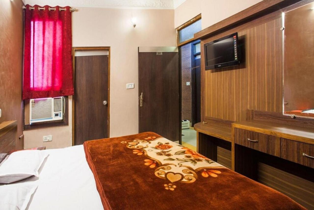 Hotel Novelty جامو المظهر الخارجي الصورة